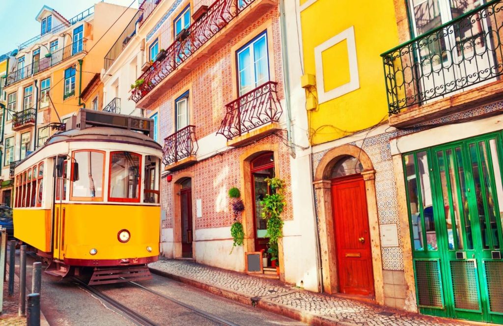 holiday destinations for couples -lisbon