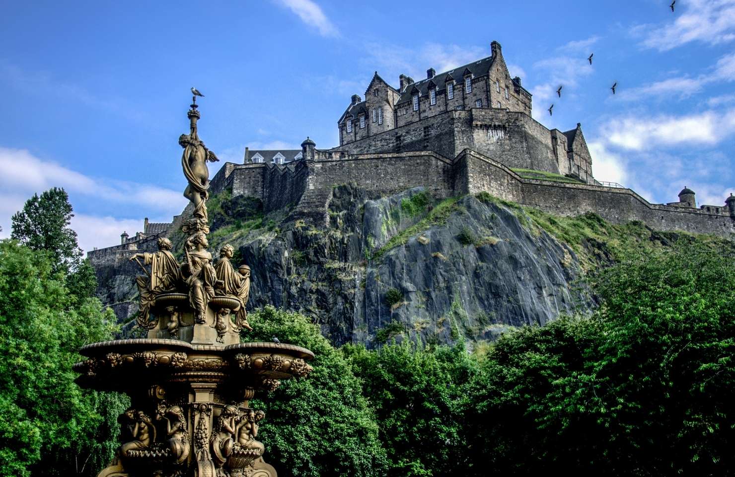 View onto Edinburgh Castle