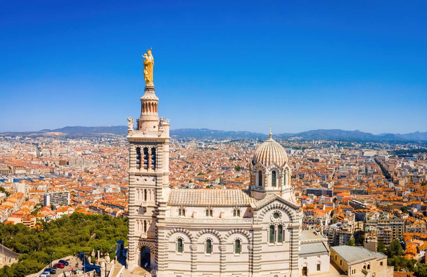 vue de la cathedrale de Marseille 