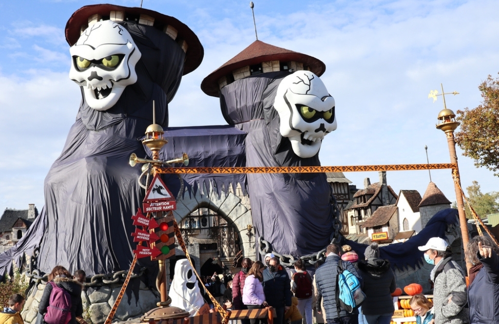 Le Parc Astérix, lieu où passer Halloween en France
