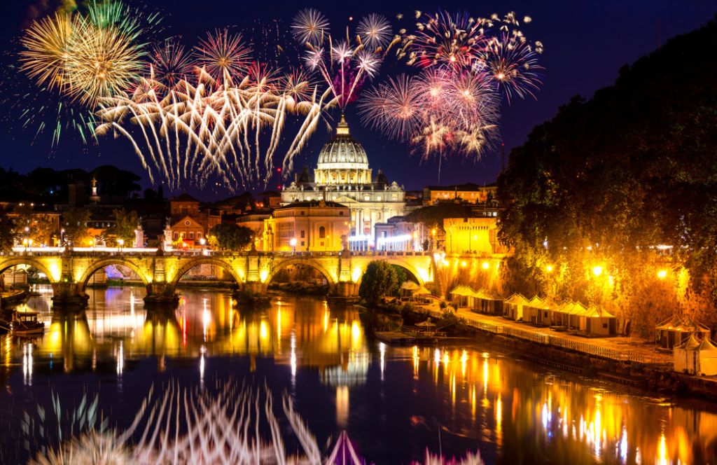 feu d'artifice du Nouvel An à Rome