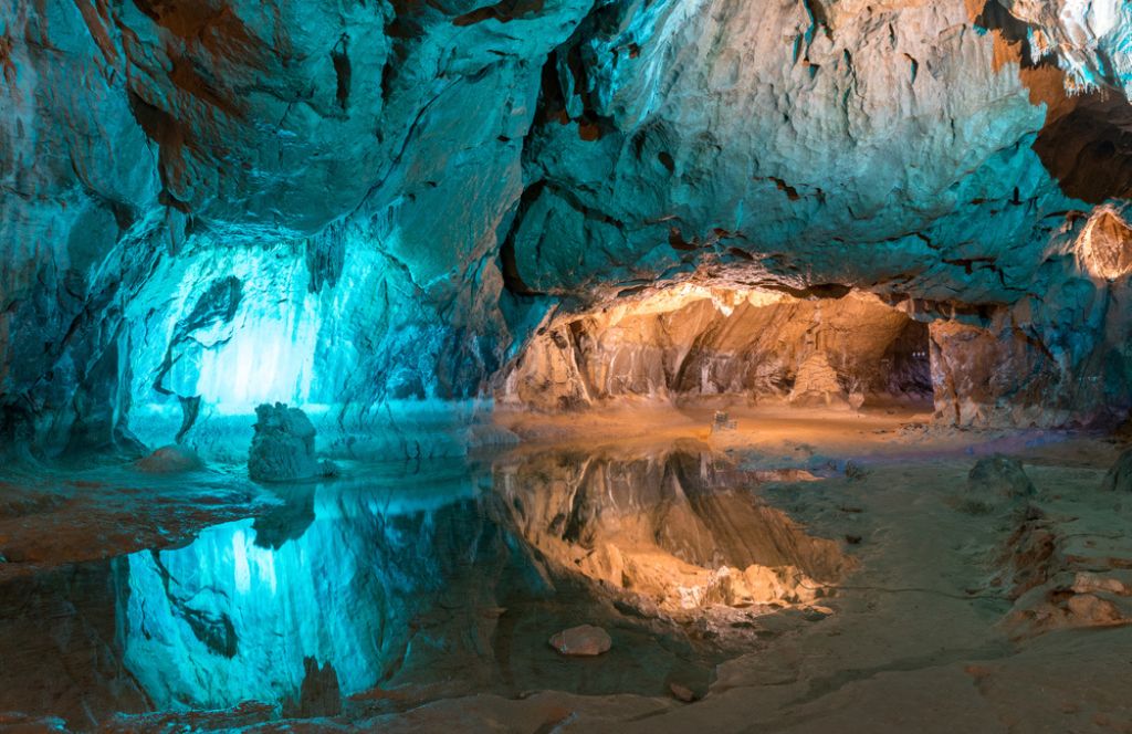 Passer le Nouvel An 2023 dans une grotte à Lombrives