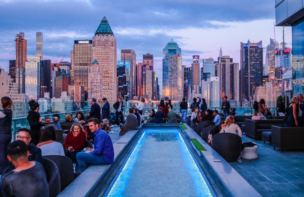 new york rooftop bar during new year