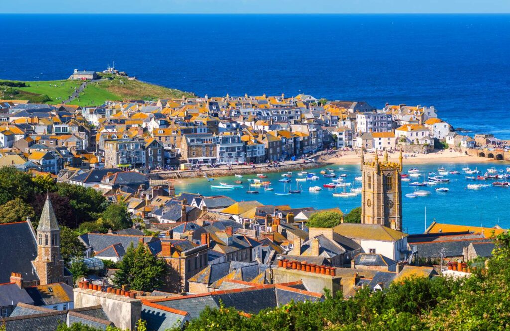 cornwall one of the best honeymoon destinations in the UK