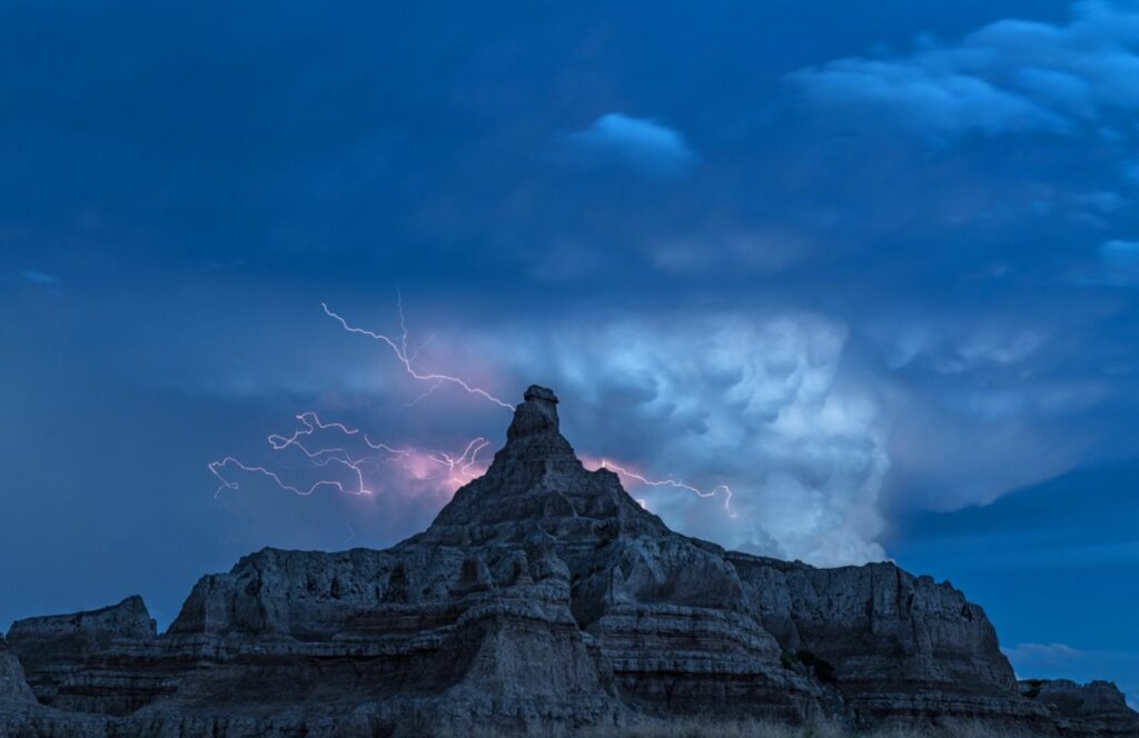 lightning on the mountain