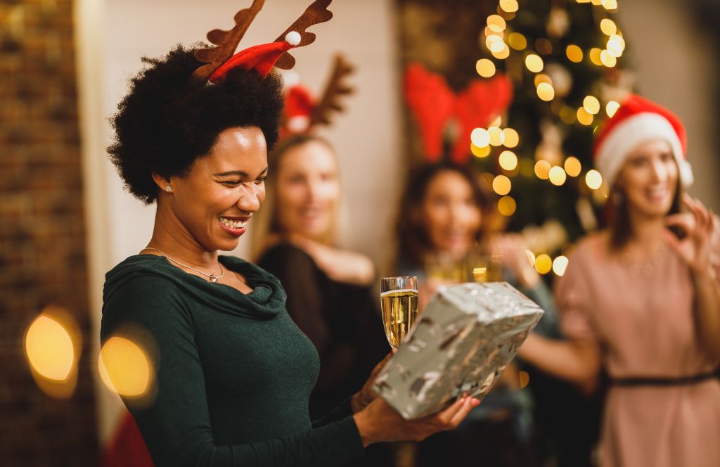 10 idées de cadeaux de Noël pour une amie qui feront sensations !