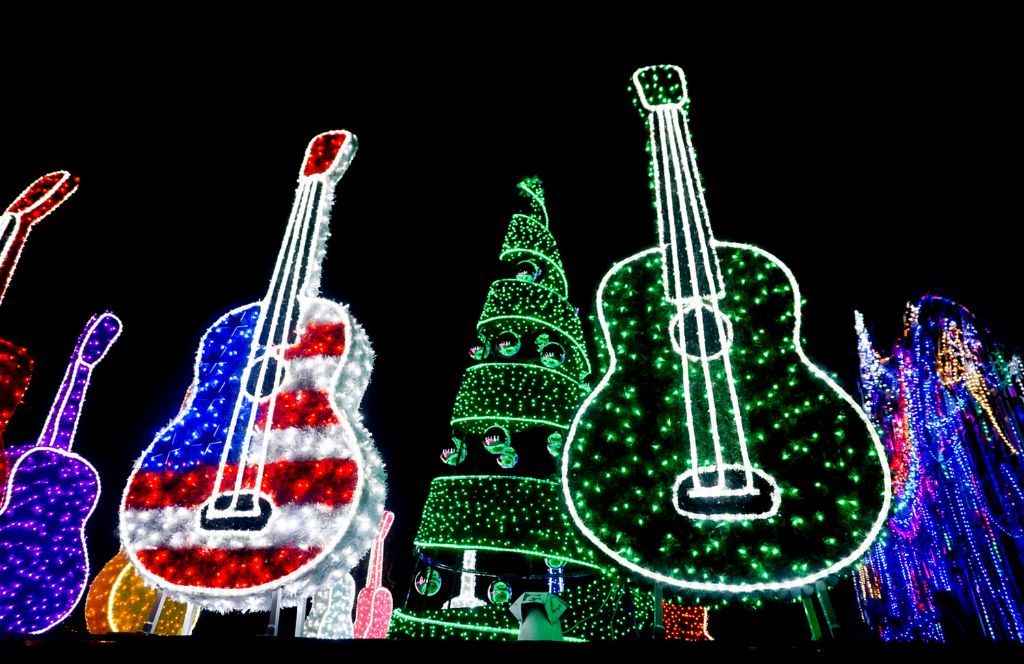 mercados navideños en texas - guitarras