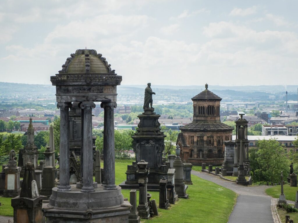 glasgow necropolis