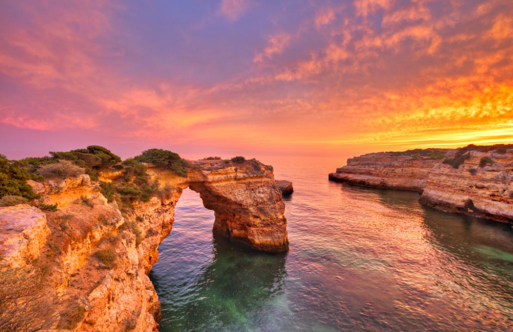 Les falaises d'Algarve au Portugal en janvier