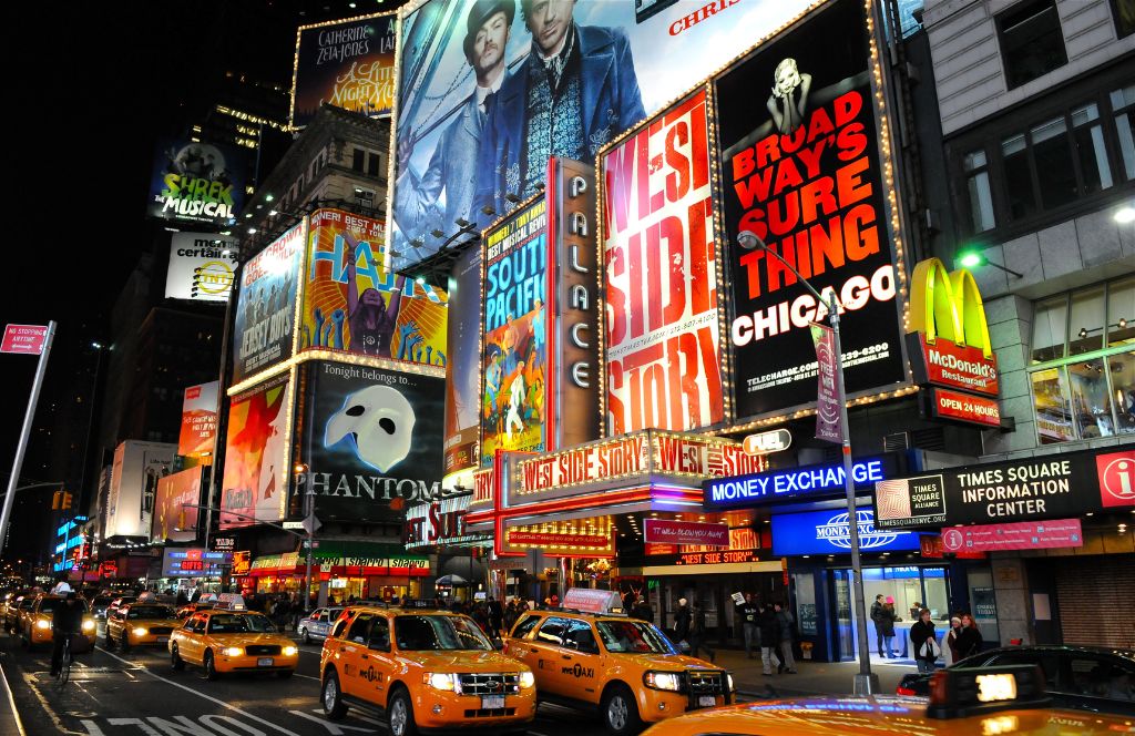 Broadway an einem Wochenende in New York