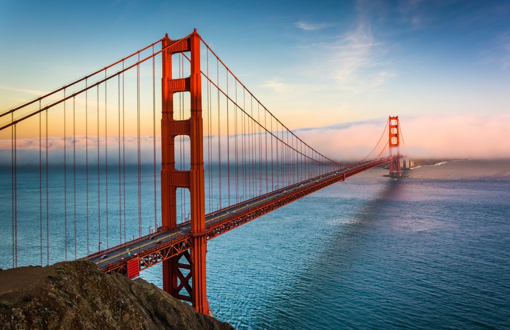 sunset view of the golden gate bridge 