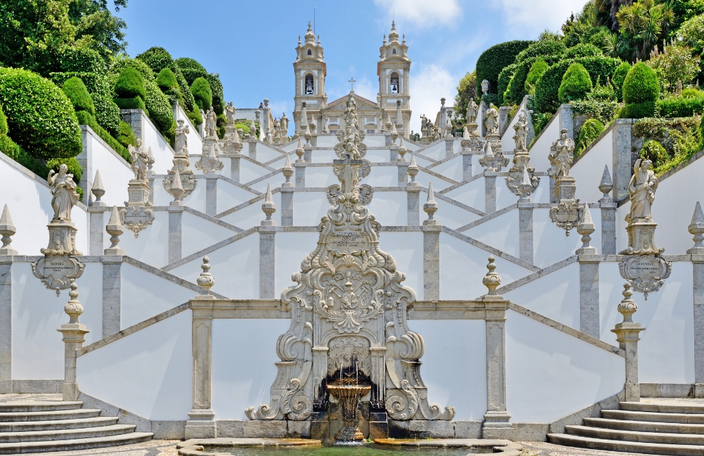 La cathédrale de Braga en mars au Portugal