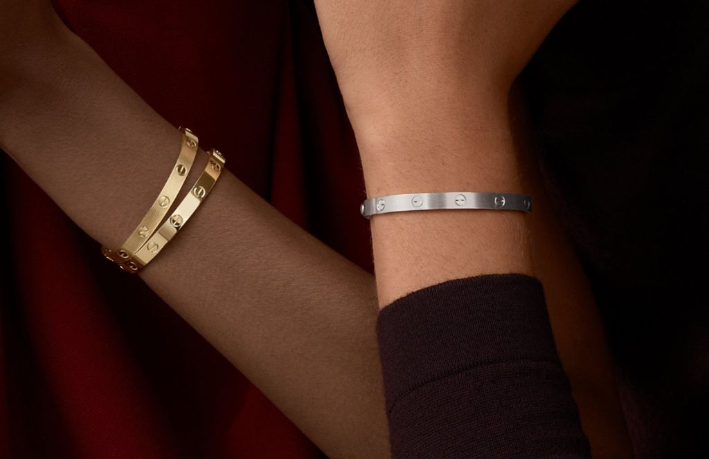 Ein Cartier Armband als Geschenkidee zum 21. Geburtstag