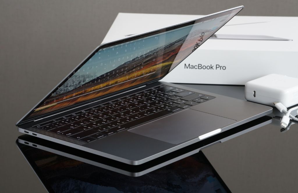 give a macbook pro as a 21st birthday gift idea for her