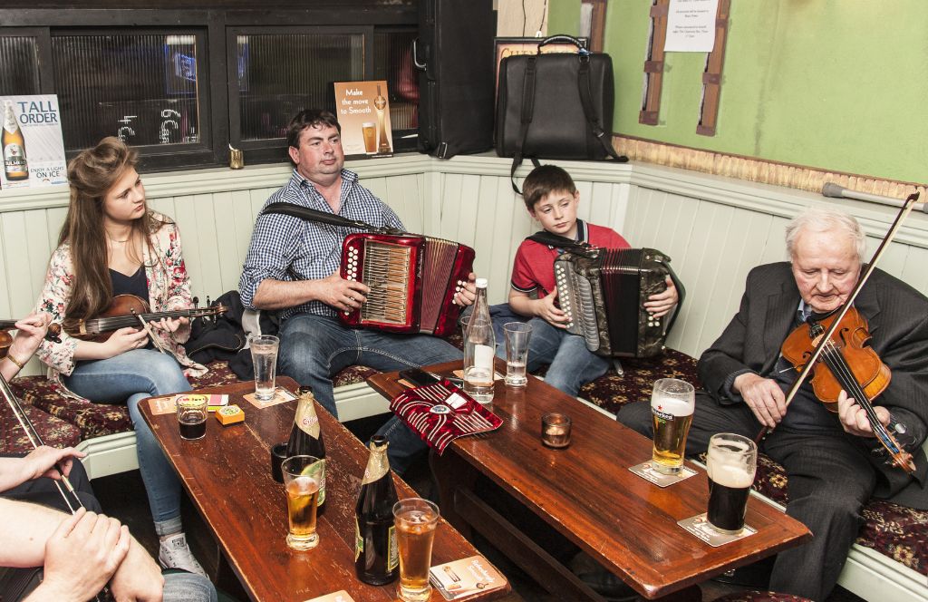 traditional irish music session on st. patrick's day 2024