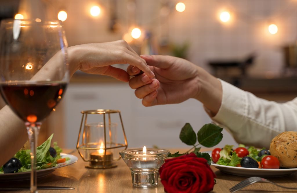 the best valentine's day gifts for him and her include a romantic dinner
