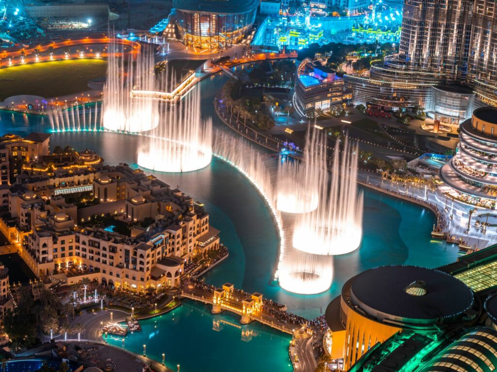 sieh dir die dubai fountain show in deinem Dubai Familienurlaub an