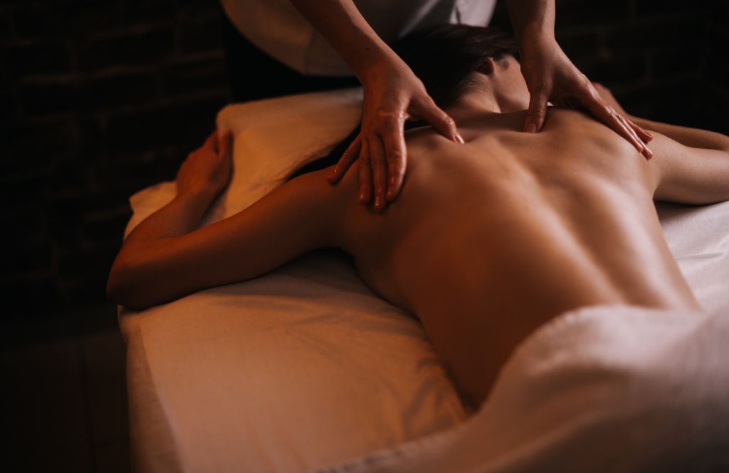 Frauen bei einer Massage 