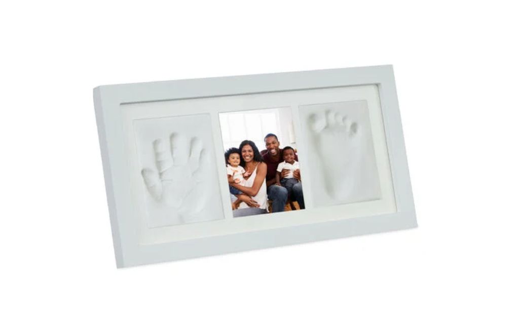 one of the best personalised first fathers day gift ideas is a handprint photo
