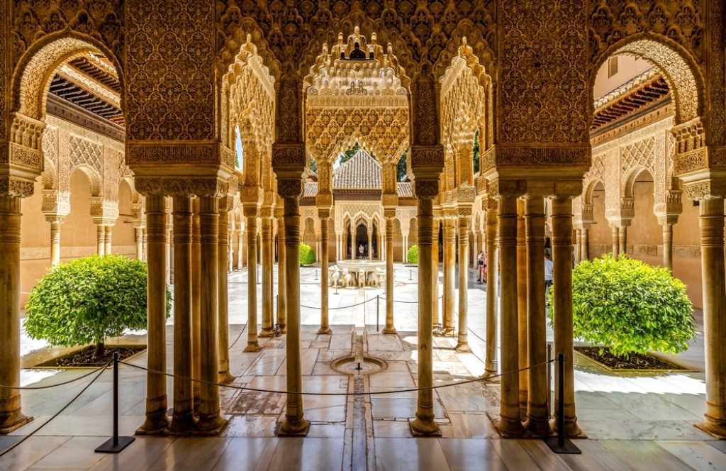 Ein Palast in Andalusien ein Reiseziel im September