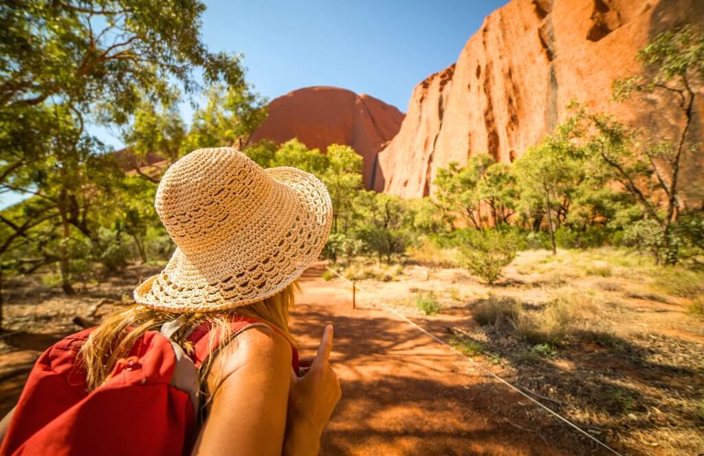 Eine Frau macht Urlaub im Dezember in Australien
