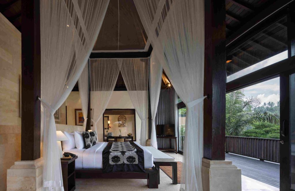 a luxury hotel in bali near the jungle